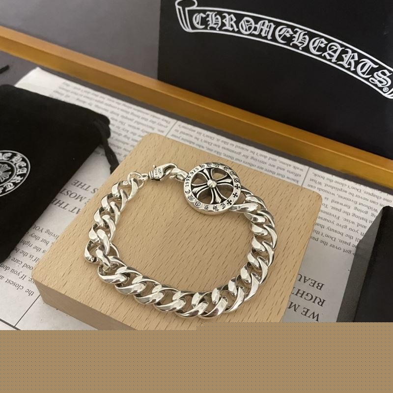 Ch**me He**ts bracelets